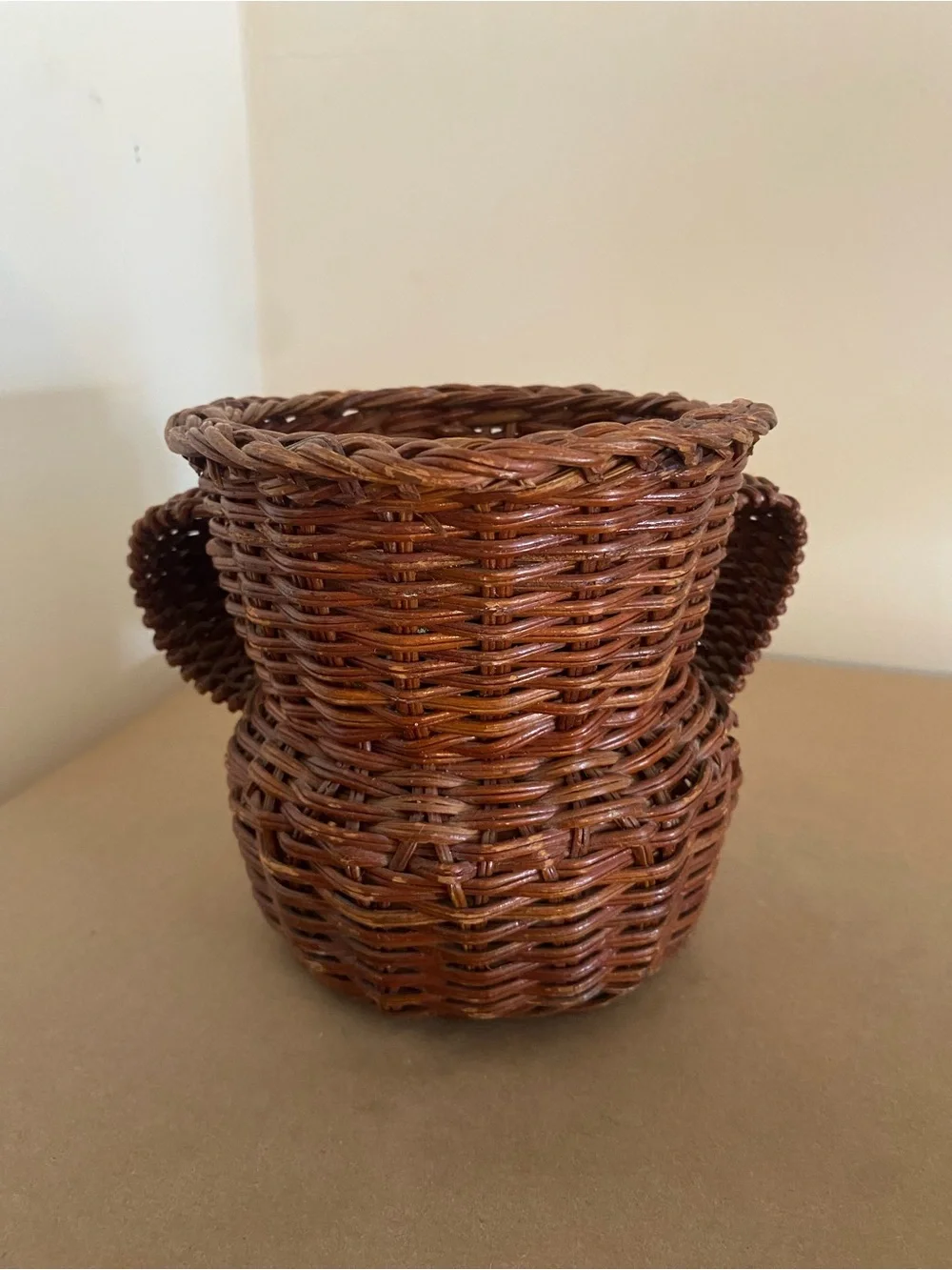 Vintage Elephant Wicker Basket w/ ear handles, planter storage decor cute